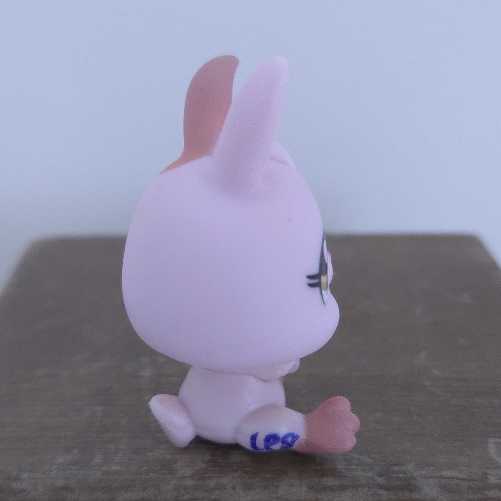 Littlest Pet Shop LPS Pink Patch Bunny #1366 - Picture 5 of 12